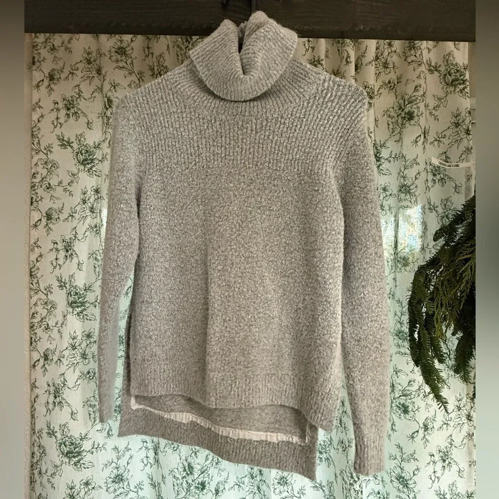Cliche sweater